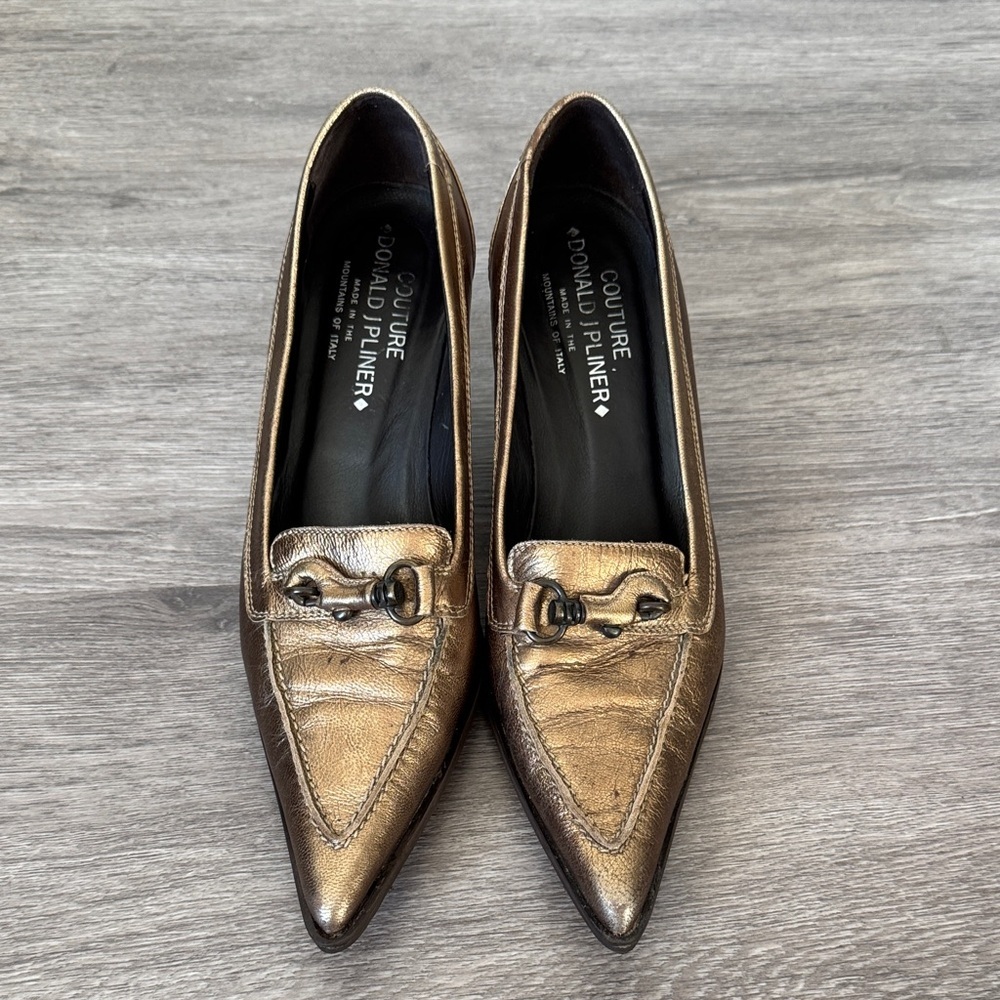 Donald J. Pliner Women's Metallic Gold Flats
